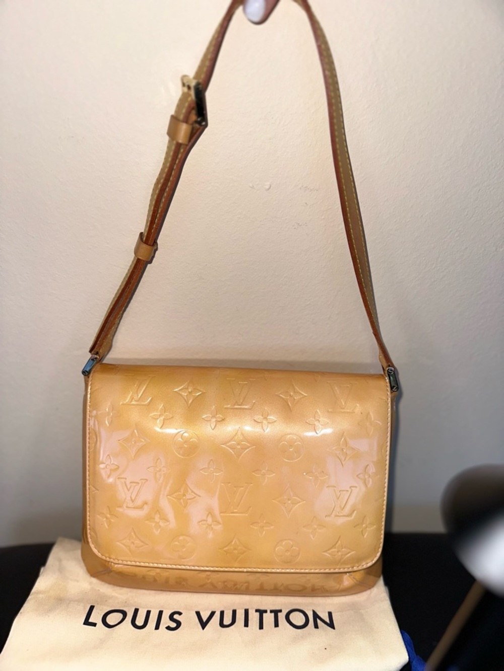 Louis Vuitton Thompson Street Vernis Shoulder Bag | Champagne Patent | Vintage